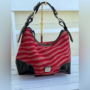 DOONEY & BOURKE RED NIKKI ZEBRA ANIMAL PRINT LARGE SHOULDER BAG HANDBAG HOBO EUC